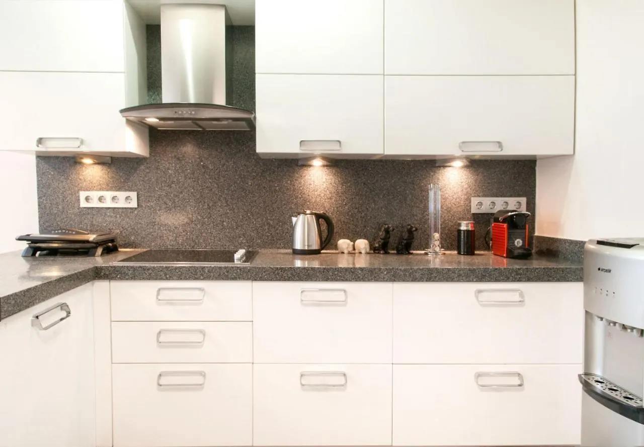 Central And Vibrant Flat With Balcony In Besiktas Istanbul Apartment
